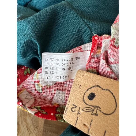 Porcelain faced Christmas Bunny - Picture 4 of 6